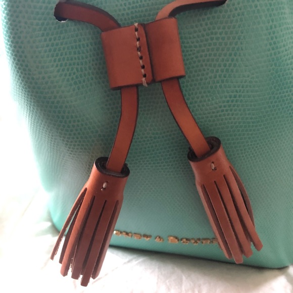 Dooney & Bourke crossbody handbag - Picture 5 of 8